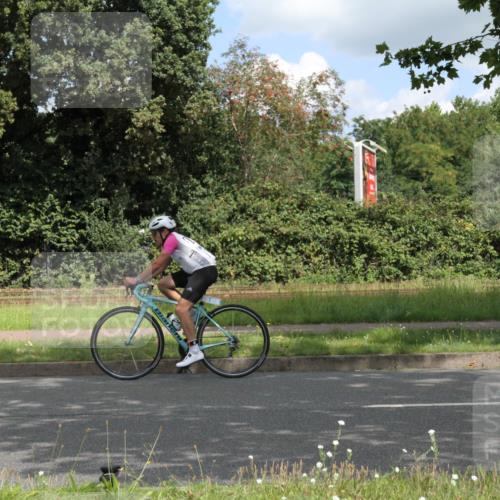 10.08.2025 - GEWOBA Citytriathlon Bremen Yannick Fuchs http://msf.ph/oto/8568174 10.08.2025 12:54:16 Radfahren 618, 707, 740, 742, 750, 797, 1006, 1032, 1039 meine-sportfotos.de