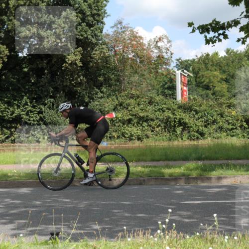 10.08.2025 - GEWOBA Citytriathlon Bremen Yannick Fuchs http://msf.ph/oto/8568185 10.08.2025 12:54:21 Radfahren 580, 582, 618, 707, 740, 742, 750, 789, 826, 1006, 1039 meine-sportfotos.de