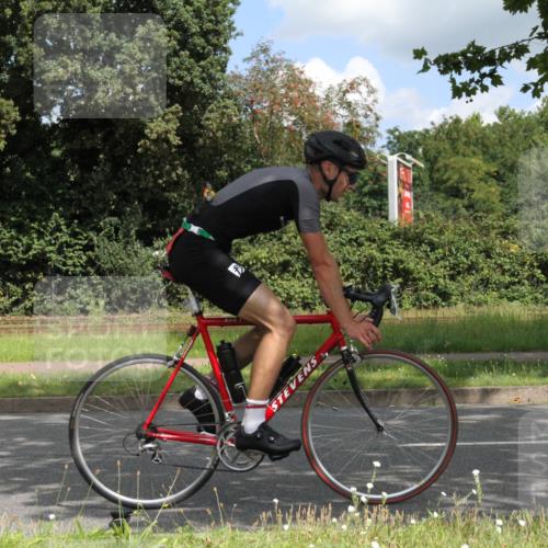 10.08.2025 - GEWOBA Citytriathlon Bremen Yannick Fuchs http://msf.ph/oto/8568205 10.08.2025 12:54:29 Radfahren 580, 582, 618, 634, 707, 740, 783, 789, 790, 826 meine-sportfotos.de