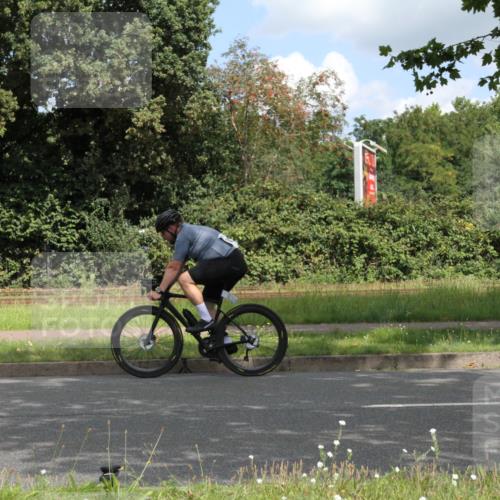 10.08.2025 - GEWOBA Citytriathlon Bremen Yannick Fuchs http://msf.ph/oto/8568220 10.08.2025 12:54:34 Radfahren 580, 582, 618, 634, 736, 783, 789, 790, 826 meine-sportfotos.de