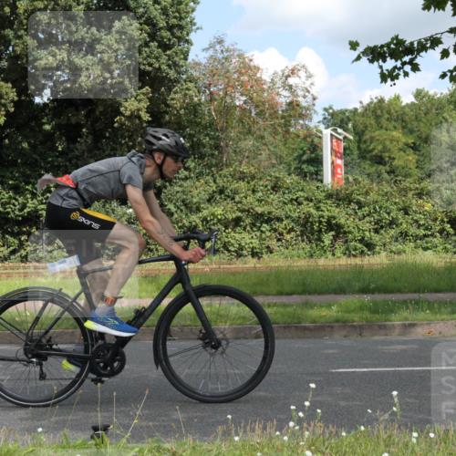 10.08.2025 - GEWOBA Citytriathlon Bremen Yannick Fuchs http://msf.ph/oto/8568221 10.08.2025 12:54:35 Radfahren 580, 582, 618, 634, 736, 783, 789, 790, 826 meine-sportfotos.de