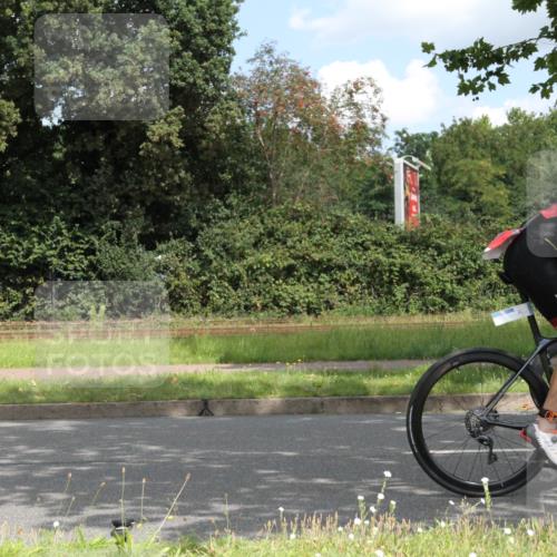 10.08.2025 - GEWOBA Citytriathlon Bremen Yannick Fuchs http://msf.ph/oto/8568241 10.08.2025 12:55:06 Radfahren 563, 591, 632, 714, 728, 761, 766, 781, 794, 877, 1015, 1029 meine-sportfotos.de