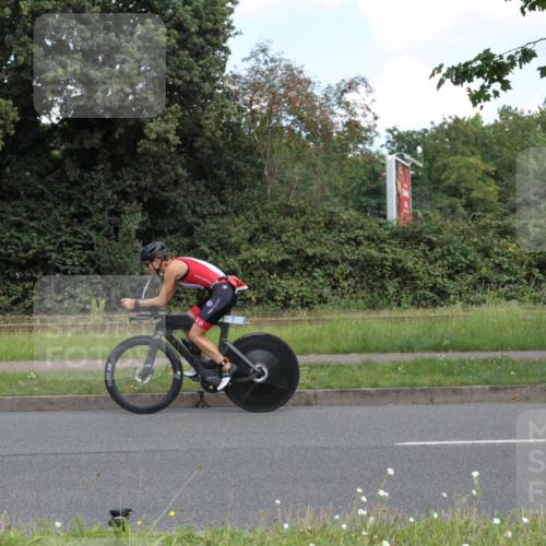 10.08.2025 - GEWOBA Citytriathlon Bremen Yannick Fuchs http://msf.ph/oto/8568293 10.08.2025 12:56:05 Radfahren 589, 662, 765, 784, 883, 890, 896, 1024, 1025 meine-sportfotos.de