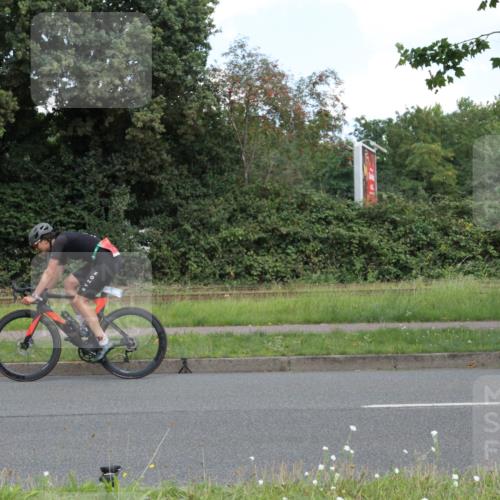 10.08.2025 - GEWOBA Citytriathlon Bremen Yannick Fuchs http://msf.ph/oto/8568306 10.08.2025 12:56:20 Radfahren 555, 567, 589, 662, 678, 721, 764, 784, 814, 844 meine-sportfotos.de