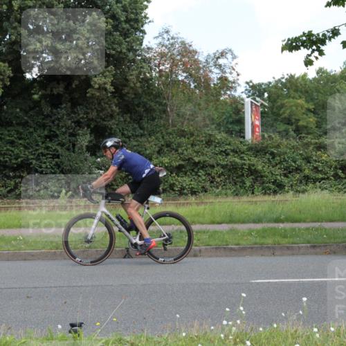 10.08.2025 - GEWOBA Citytriathlon Bremen Yannick Fuchs http://msf.ph/oto/8568313 10.08.2025 12:56:30 Radfahren 555, 567, 678, 706, 721, 737, 749, 764, 772, 782, 814, 831, 844 meine-sportfotos.de