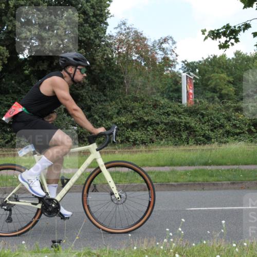 10.08.2025 - GEWOBA Citytriathlon Bremen Yannick Fuchs http://msf.ph/oto/8568318 10.08.2025 12:56:34 Radfahren 555, 567, 678, 706, 721, 737, 749, 772, 782, 814, 815, 831, 844 meine-sportfotos.de