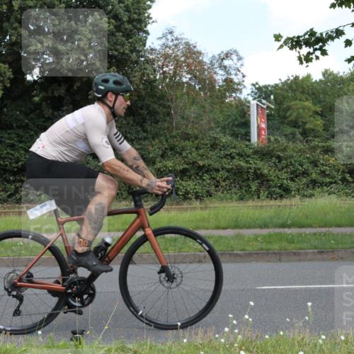 10.08.2025 - GEWOBA Citytriathlon Bremen Yannick Fuchs http://msf.ph/oto/8568323 10.08.2025 12:56:39 Radfahren 555, 567, 597, 678, 706, 721, 737, 749, 772, 782, 814, 815, 831 meine-sportfotos.de