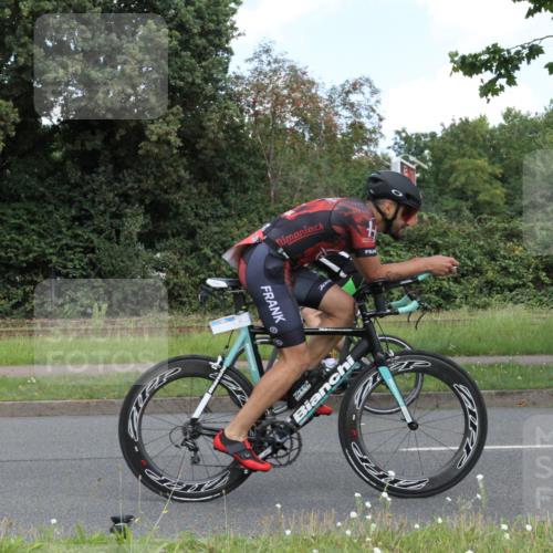 10.08.2025 - GEWOBA Citytriathlon Bremen Yannick Fuchs http://msf.ph/oto/8568325 10.08.2025 12:56:46 Radfahren 597, 706, 737, 749, 755, 772, 782, 815, 830, 831, 1014 meine-sportfotos.de
