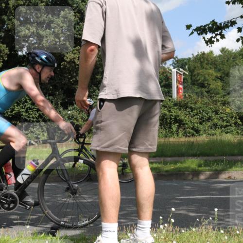 10.08.2025 - GEWOBA Citytriathlon Bremen Yannick Fuchs http://msf.ph/oto/8568443 10.08.2025 12:57:49 Radfahren 650, 660, 671, 825, 853, 869, 1018 meine-sportfotos.de