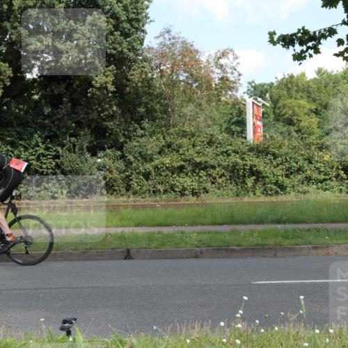 10.08.2025 - GEWOBA Citytriathlon Bremen Yannick Fuchs http://msf.ph/oto/8568478 10.08.2025 12:58:30 Radfahren 609, 619, 726, 795, 870 meine-sportfotos.de