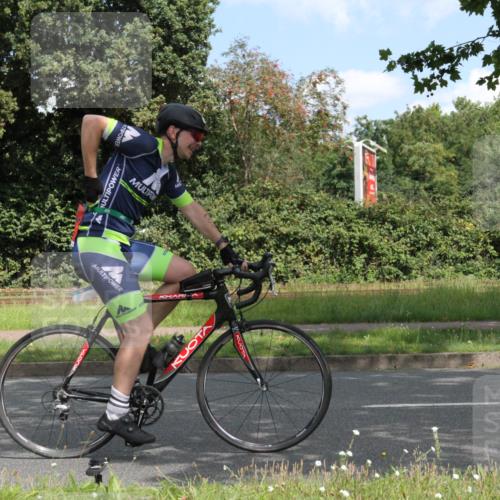 10.08.2025 - GEWOBA Citytriathlon Bremen Yannick Fuchs http://msf.ph/oto/8568485 10.08.2025 12:58:46 Radfahren 602, 609, 705, 762, 795, 802, 870, 885, 910, 921, 1038 meine-sportfotos.de