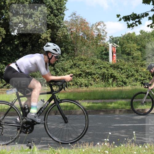 10.08.2025 - GEWOBA Citytriathlon Bremen Yannick Fuchs http://msf.ph/oto/8568486 10.08.2025 12:58:47 Radfahren 602, 609, 705, 762, 795, 802, 870, 885, 910, 921, 1038 meine-sportfotos.de