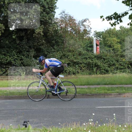 10.08.2025 - GEWOBA Citytriathlon Bremen Yannick Fuchs http://msf.ph/oto/8568505 10.08.2025 12:59:09 Radfahren 596, 611, 709, 710, 846, 1038 meine-sportfotos.de