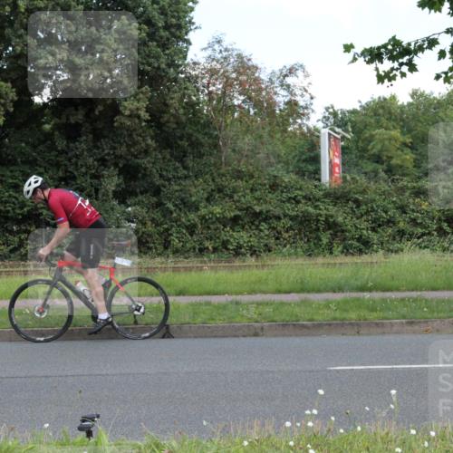 10.08.2025 - GEWOBA Citytriathlon Bremen Yannick Fuchs http://msf.ph/oto/8568511 10.08.2025 12:59:17 Radfahren 596, 606, 611, 709, 710, 846, 899, 975, 978 meine-sportfotos.de