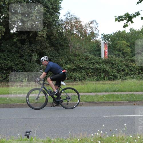 10.08.2025 - GEWOBA Citytriathlon Bremen Yannick Fuchs http://msf.ph/oto/8568543 10.08.2025 13:00:05 Radfahren 614, 623, 628, 652, 698, 803, 835, 848, 871, 934, 983, 1002, 1012, 1022, 1030 meine-sportfotos.de