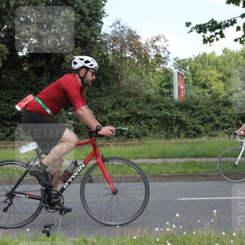 10.08.2025 - GEWOBA Citytriathlon Bremen Yannick Fuchs http://msf.ph/oto/8568572 10.08.2025 13:00:56 Radfahren 613, 646, 669, 677, 684, 713, 862, 944, 1023 meine-sportfotos.de