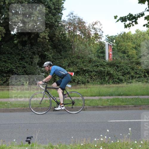10.08.2025 - GEWOBA Citytriathlon Bremen Yannick Fuchs http://msf.ph/oto/8568581 10.08.2025 13:01:05 Radfahren 646, 669, 677, 684, 713, 837, 862, 926, 944, 1001 meine-sportfotos.de