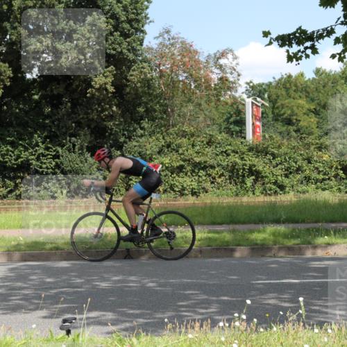 10.08.2025 - GEWOBA Citytriathlon Bremen Yannick Fuchs http://msf.ph/oto/8568618 10.08.2025 13:01:47 Radfahren 586, 608, 663, 703, 716, 754, 816, 819, 828, 842, 851, 923, 953, 964 meine-sportfotos.de