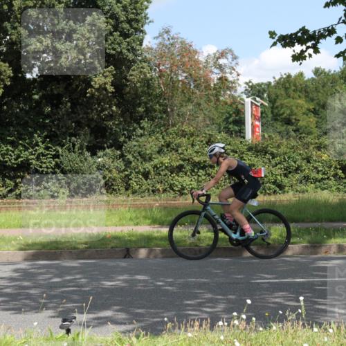 10.08.2025 - GEWOBA Citytriathlon Bremen Yannick Fuchs http://msf.ph/oto/8568665 10.08.2025 13:02:40 Radfahren 607, 647, 661, 712, 911, 955 meine-sportfotos.de