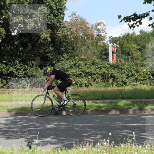 10.08.2025 - GEWOBA Citytriathlon Bremen Yannick Fuchs http://msf.ph/oto/8568694 10.08.2025 13:03:05 Radfahren 651, 668, 693, 898, 945, 1020 meine-sportfotos.de