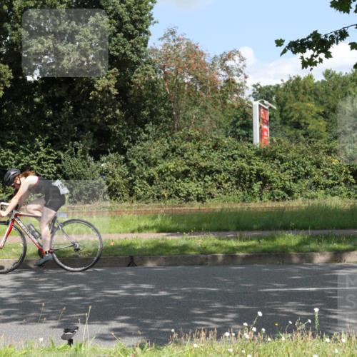 10.08.2025 - GEWOBA Citytriathlon Bremen Yannick Fuchs http://msf.ph/oto/8568712 10.08.2025 13:03:18 Radfahren 633, 651, 668, 693, 727, 748, 898, 945, 954 meine-sportfotos.de