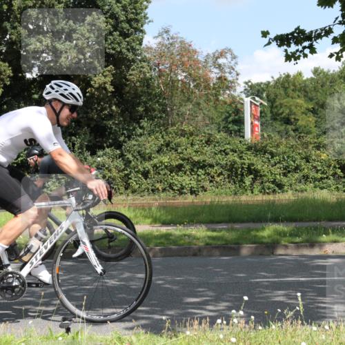 10.08.2025 - GEWOBA Citytriathlon Bremen Yannick Fuchs http://msf.ph/oto/8568827 10.08.2025 13:04:07 Radfahren 574, 576, 605, 625, 640, 685, 697, 760, 769, 786, 946, 960, 963, 965, 1013, 1036 meine-sportfotos.de