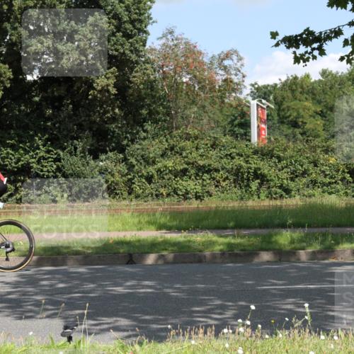 10.08.2025 - GEWOBA Citytriathlon Bremen Yannick Fuchs http://msf.ph/oto/8568875 10.08.2025 13:04:24 Radfahren 640, 674, 751, 760, 769, 799, 808, 875, 939, 946, 960, 1013, 1036 meine-sportfotos.de