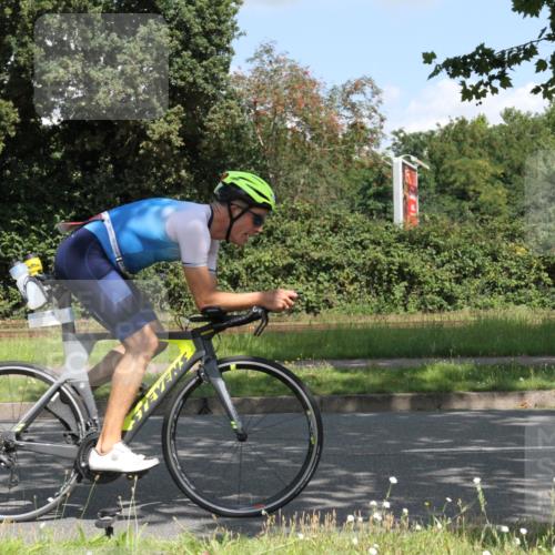 10.08.2025 - GEWOBA Citytriathlon Bremen Yannick Fuchs http://msf.ph/oto/8568900 10.08.2025 13:04:32 Radfahren 583, 674, 675, 751, 799, 808, 875, 909, 939 meine-sportfotos.de