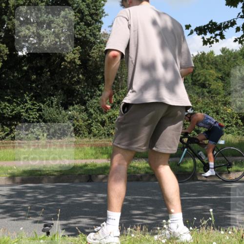 10.08.2025 - GEWOBA Citytriathlon Bremen Yannick Fuchs http://msf.ph/oto/8568903 10.08.2025 13:04:33 Radfahren 583, 674, 675, 751, 799, 808, 875, 909, 939 meine-sportfotos.de