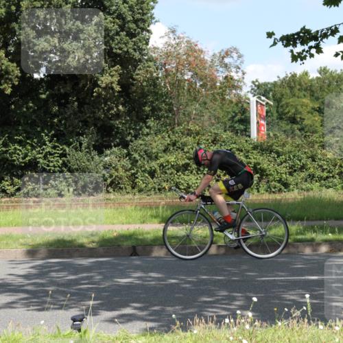 10.08.2025 - GEWOBA Citytriathlon Bremen Yannick Fuchs http://msf.ph/oto/8568956 10.08.2025 13:05:32 Radfahren 587, 615, 622, 627, 641, 659, 746, 809, 876, 897, 943 meine-sportfotos.de