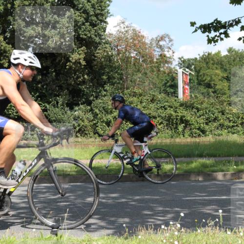 10.08.2025 - GEWOBA Citytriathlon Bremen Yannick Fuchs http://msf.ph/oto/8568964 10.08.2025 13:05:41 Radfahren 615, 616, 627, 659, 746, 793, 809, 857, 876, 897 meine-sportfotos.de