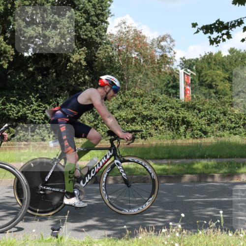 10.08.2025 - GEWOBA Citytriathlon Bremen Yannick Fuchs http://msf.ph/oto/8568976 10.08.2025 13:05:53 Radfahren 573, 616, 630, 746, 767, 793, 857, 948, 981 meine-sportfotos.de
