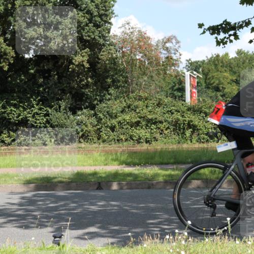 10.08.2025 - GEWOBA Citytriathlon Bremen Yannick Fuchs http://msf.ph/oto/8568977 10.08.2025 13:05:53 Radfahren 573, 616, 630, 746, 767, 793, 857, 948, 981 meine-sportfotos.de