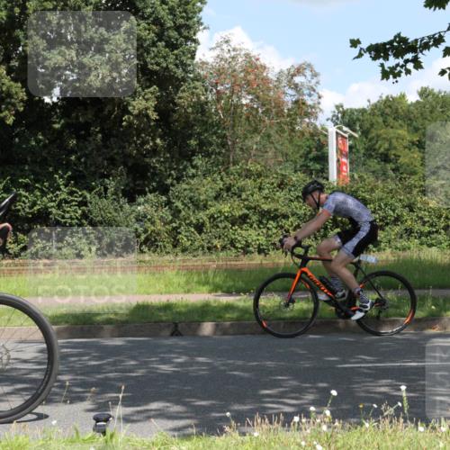 10.08.2025 - GEWOBA Citytriathlon Bremen Yannick Fuchs http://msf.ph/oto/8568983 10.08.2025 13:05:57 Radfahren 573, 616, 630, 767, 793, 857, 918, 948, 962, 981 meine-sportfotos.de