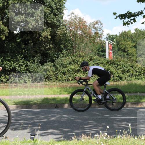 10.08.2025 - GEWOBA Citytriathlon Bremen Yannick Fuchs http://msf.ph/oto/8568985 10.08.2025 13:05:59 Radfahren 573, 616, 630, 741, 767, 793, 857, 918, 948, 962, 981 meine-sportfotos.de