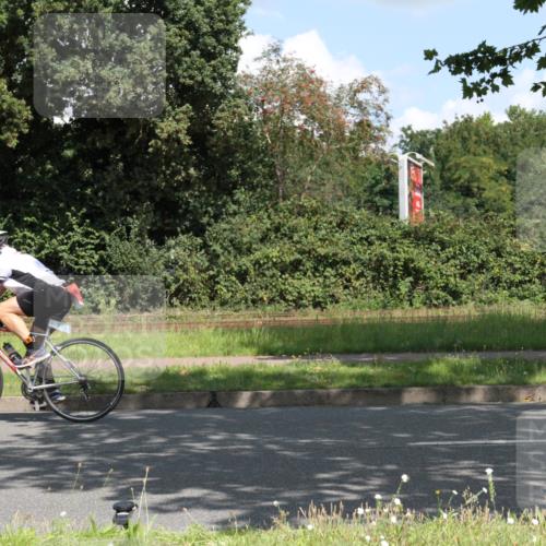 10.08.2025 - GEWOBA Citytriathlon Bremen Yannick Fuchs http://msf.ph/oto/8568998 10.08.2025 13:06:14 Radfahren 682, 741, 840, 918, 948, 962, 1026 meine-sportfotos.de