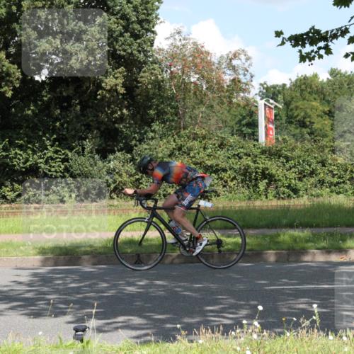 10.08.2025 - GEWOBA Citytriathlon Bremen Yannick Fuchs http://msf.ph/oto/8569001 10.08.2025 13:06:22 Radfahren 621, 655, 682, 741, 788, 840, 856, 962, 1026 meine-sportfotos.de
