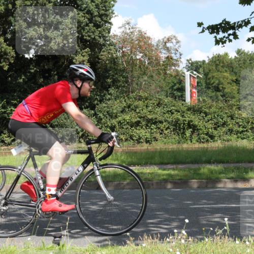 10.08.2025 - GEWOBA Citytriathlon Bremen Yannick Fuchs http://msf.ph/oto/8569002 10.08.2025 13:06:22 Radfahren 621, 655, 682, 741, 788, 840, 856, 962, 1026 meine-sportfotos.de