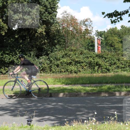 10.08.2025 - GEWOBA Citytriathlon Bremen Yannick Fuchs http://msf.ph/oto/8569026 10.08.2025 13:06:53 Radfahren 638, 679, 699, 732, 867, 914 meine-sportfotos.de