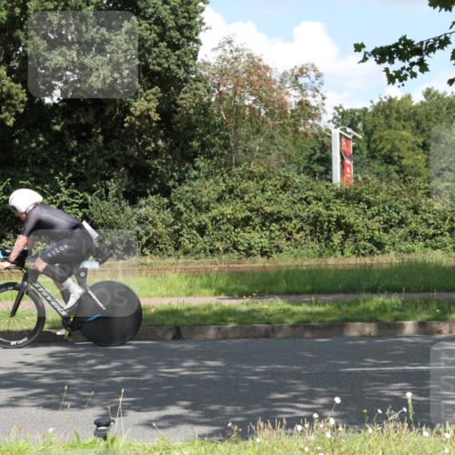 10.08.2025 - GEWOBA Citytriathlon Bremen Yannick Fuchs http://msf.ph/oto/8569037 10.08.2025 13:07:04 Radfahren 638, 649, 679, 724, 806, 820, 888, 903 meine-sportfotos.de