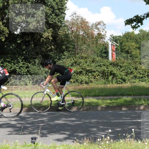 10.08.2025 - GEWOBA Citytriathlon Bremen Yannick Fuchs http://msf.ph/oto/8569050 10.08.2025 13:07:16 Radfahren 649, 656, 717, 724, 806, 820, 873, 888, 903, 950 meine-sportfotos.de
