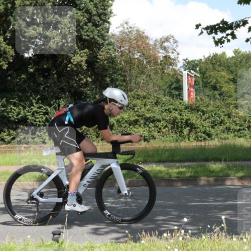 10.08.2025 - GEWOBA Citytriathlon Bremen Yannick Fuchs http://msf.ph/oto/8569161 10.08.2025 13:10:12 Radfahren 642, 763, 776, 919, 922, 947, 1037 meine-sportfotos.de
