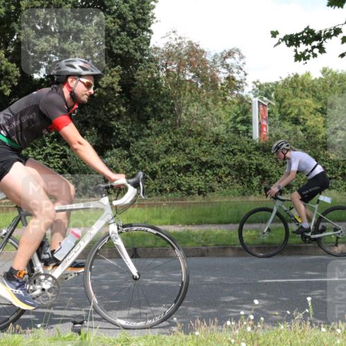 10.08.2025 - GEWOBA Citytriathlon Bremen Yannick Fuchs http://msf.ph/oto/8569195 10.08.2025 13:11:33 Radfahren 604, 664, 667, 686, 688, 708, 894, 915, 937 meine-sportfotos.de