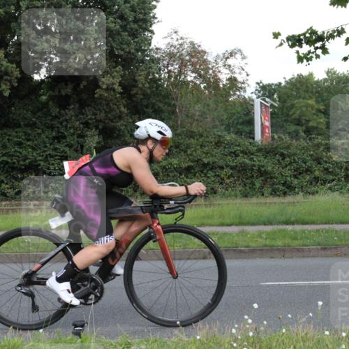 10.08.2025 - GEWOBA Citytriathlon Bremen Yannick Fuchs http://msf.ph/oto/8569286 10.08.2025 13:15:26 Radfahren 636, 736, 749, 758, 765, 940, 969 meine-sportfotos.de