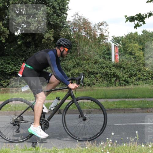 10.08.2025 - GEWOBA Citytriathlon Bremen Yannick Fuchs http://msf.ph/oto/8569314 10.08.2025 13:16:21 Radfahren 591, 632, 892 meine-sportfotos.de