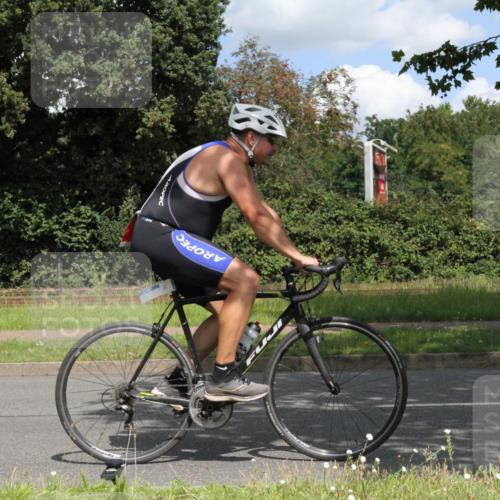 10.08.2025 - GEWOBA Citytriathlon Bremen Yannick Fuchs http://msf.ph/oto/8569387 10.08.2025 13:26:50 Radfahren 809, 962 meine-sportfotos.de