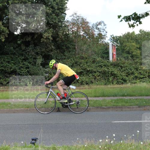 10.08.2025 - GEWOBA Citytriathlon Bremen Yannick Fuchs http://msf.ph/oto/8569432 10.08.2025 13:29:02 Radfahren  meine-sportfotos.de