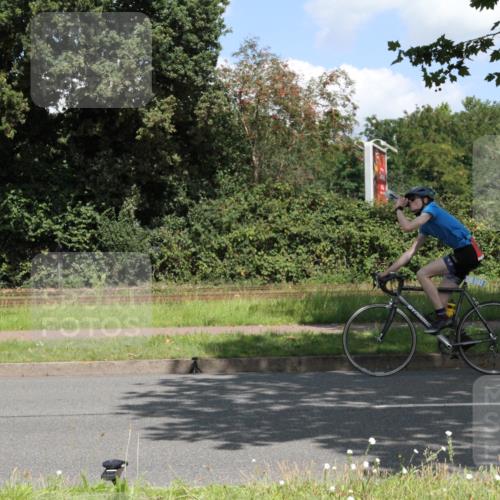 10.08.2025 - GEWOBA Citytriathlon Bremen Yannick Fuchs http://msf.ph/oto/8569463 10.08.2025 13:33:20 Radfahren  meine-sportfotos.de