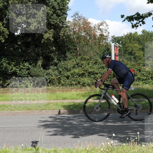 10.08.2025 - GEWOBA Citytriathlon Bremen Yannick Fuchs http://msf.ph/oto/8569465 10.08.2025 13:33:27 Radfahren  meine-sportfotos.de