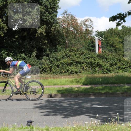 10.08.2025 - GEWOBA Citytriathlon Bremen Yannick Fuchs http://msf.ph/oto/8569471 10.08.2025 13:34:22 Radfahren 593, 865, 905, 924 meine-sportfotos.de